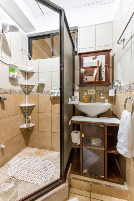 Private Bedroom 10 Minutes From The Sjo Airport アラフエラ エクステリア 写真