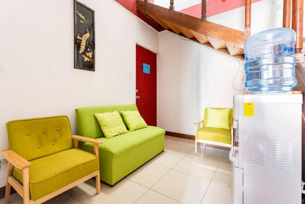 Private Bedroom 10 Minutes From The Sjo Airport アラフエラ エクステリア 写真