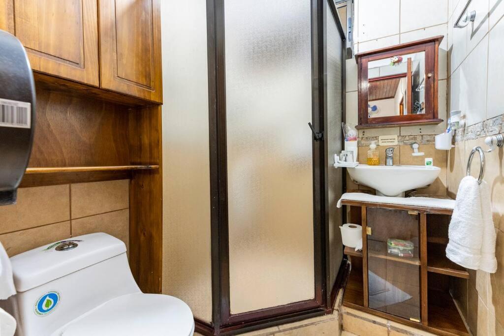 Private Bedroom 10 Minutes From The Sjo Airport アラフエラ エクステリア 写真